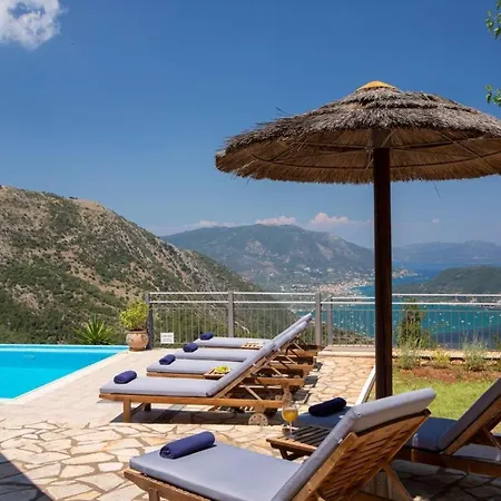 Peaceful With Stunning Sea Views ヴィラ