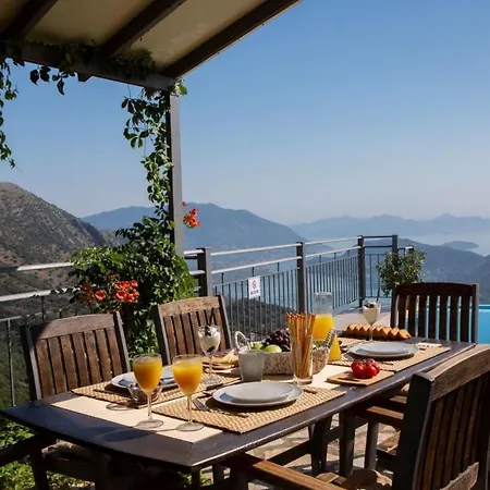 Peaceful With Stunning Sea Views Villa Fternó